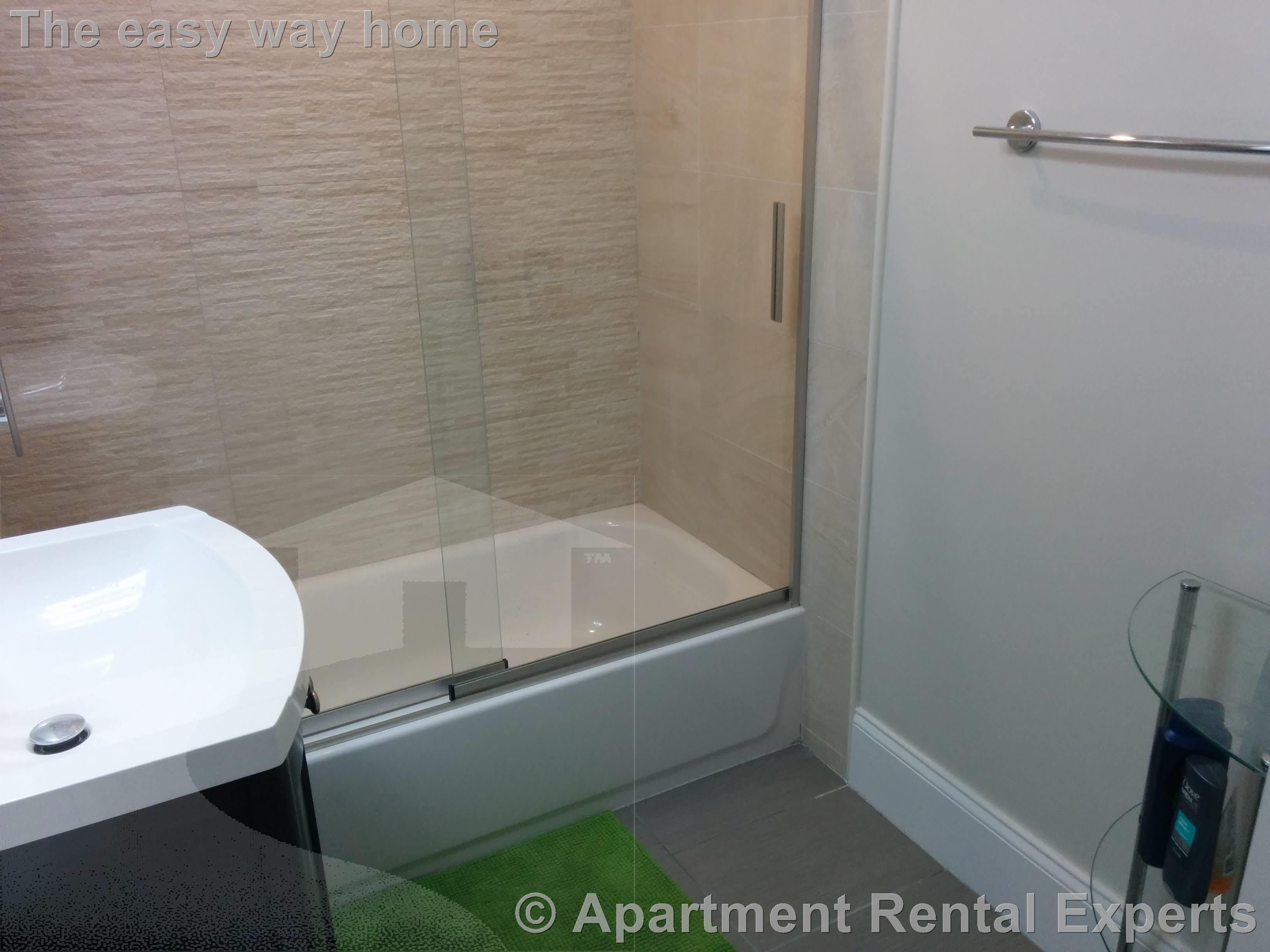 52 Stanley Ave, Tufts