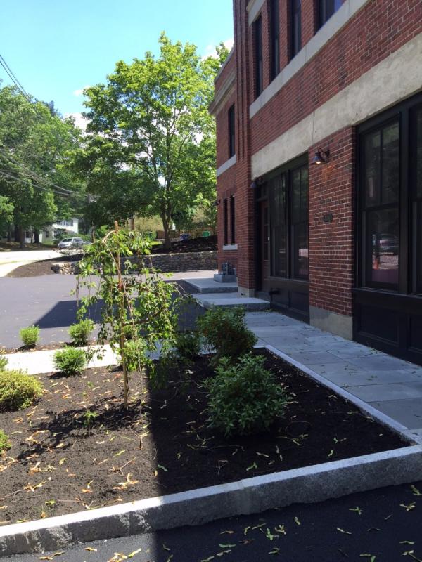 2044 Beacon St, Waban