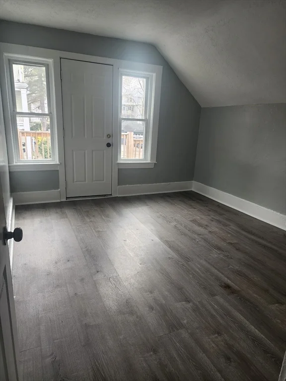 10-12 Michigan, Dorchester