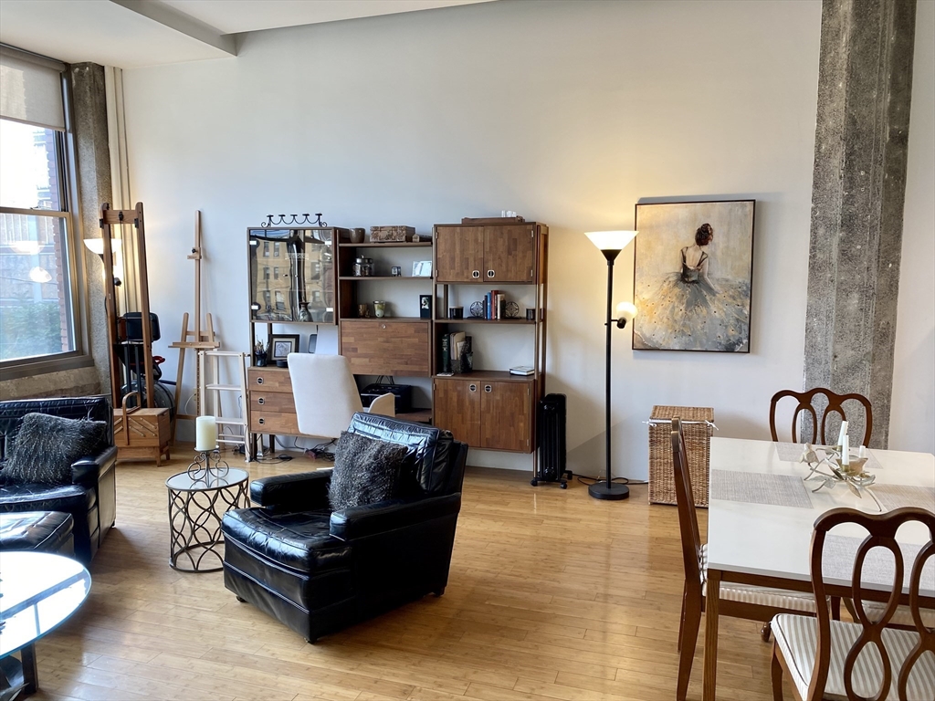 156 Porter St, East Boston