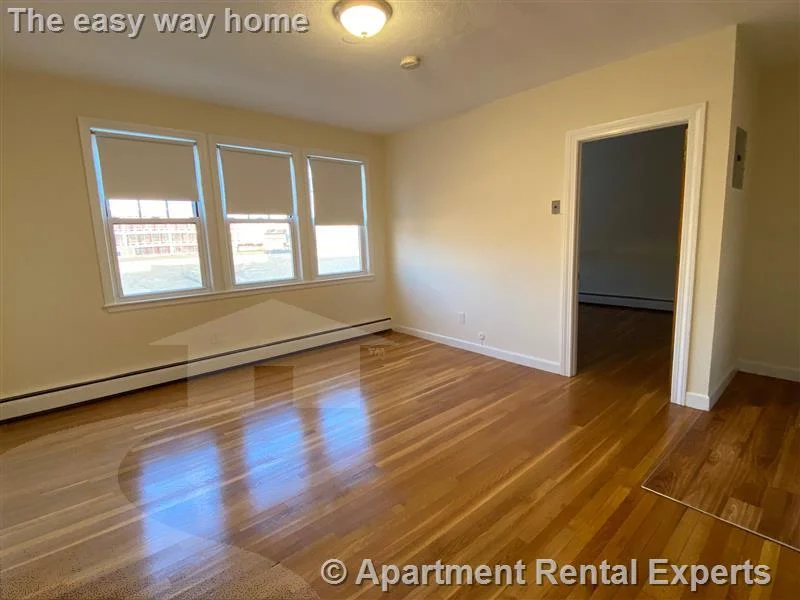 168 N Beacon St, Brighton
