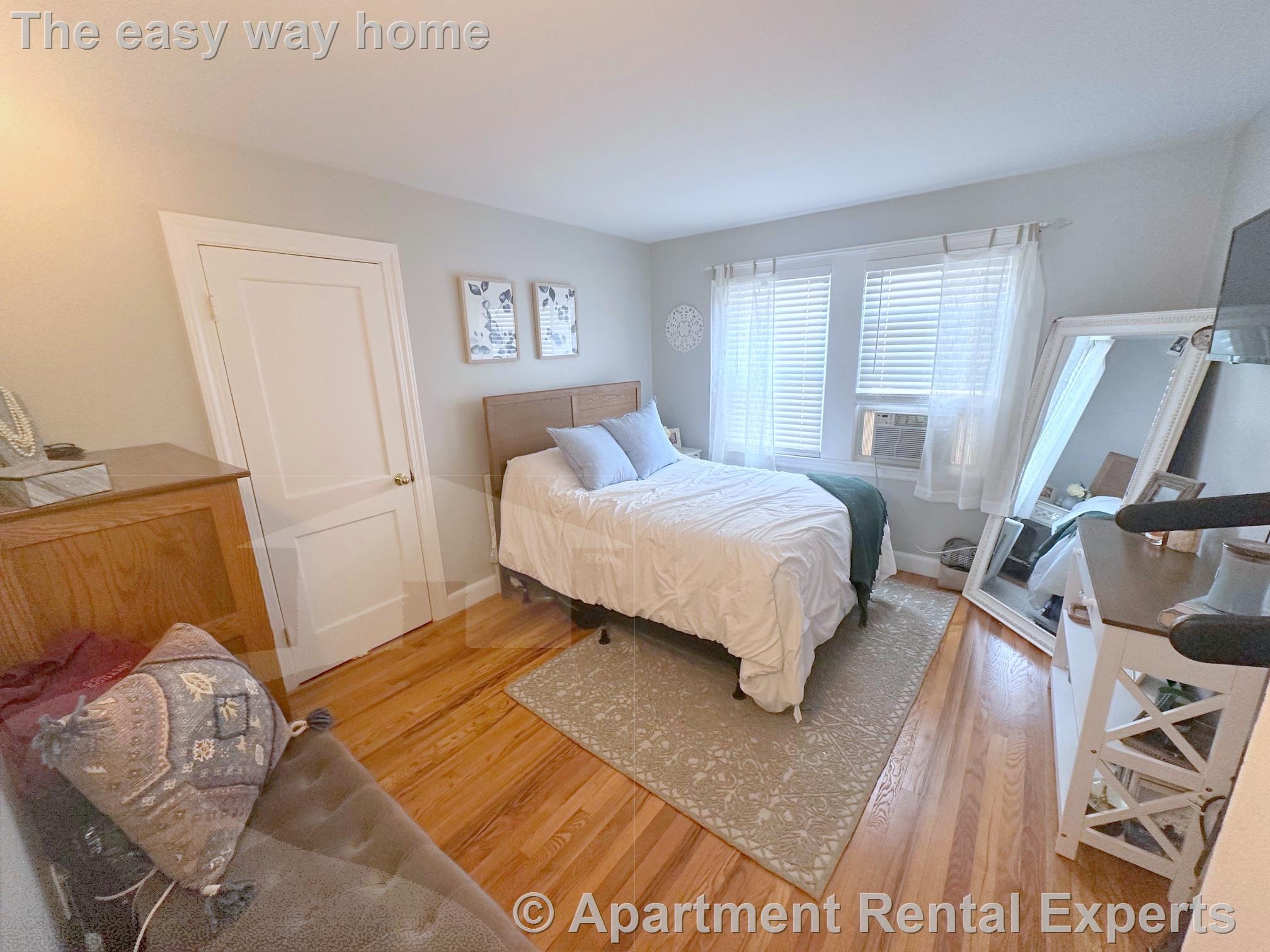 139 Winthrop St, Tufts