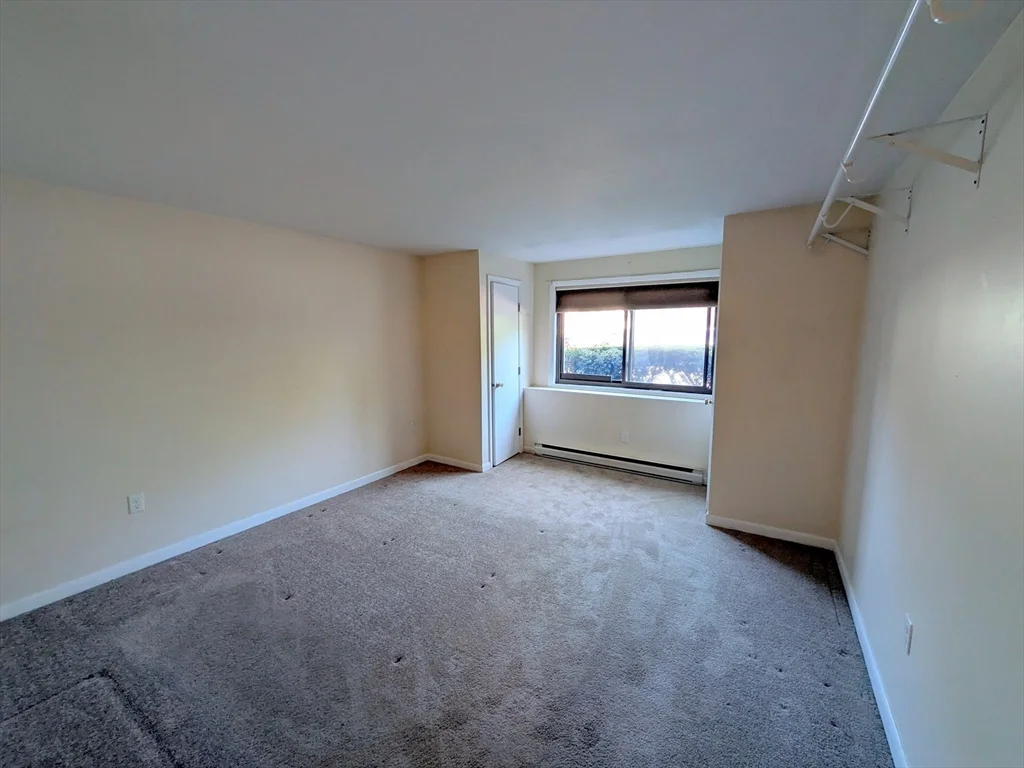 16 Juniper Rd, North Attleboro