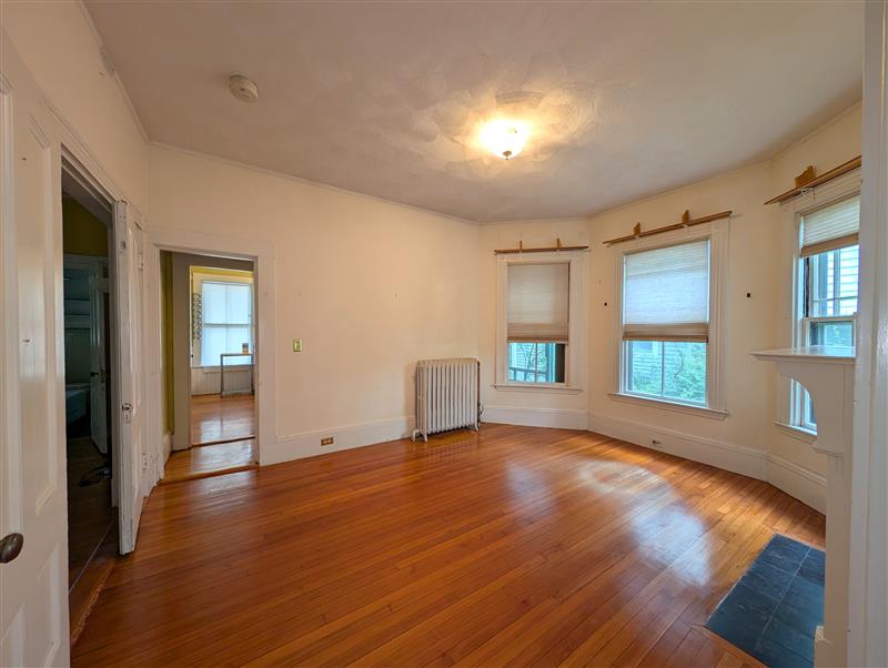 6 Hurlbut St, Neighborhood Nine