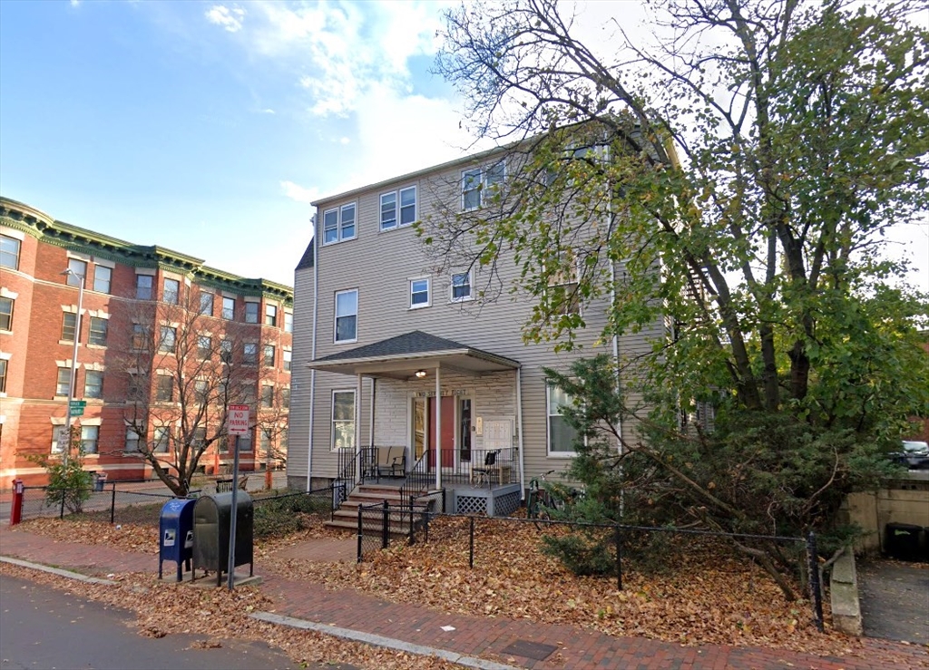 278 Harvard St, Mid-Cambridge