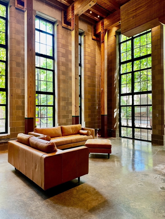 70 Howard St, Davis Square