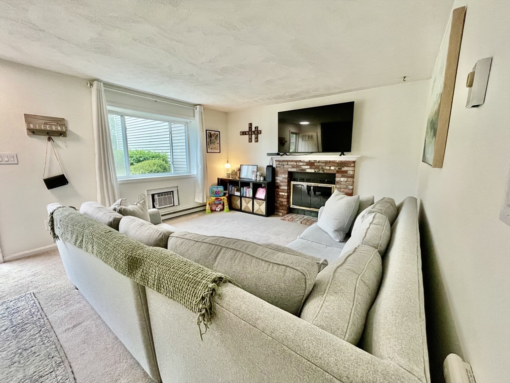 4 Erick Rd, Mansfield