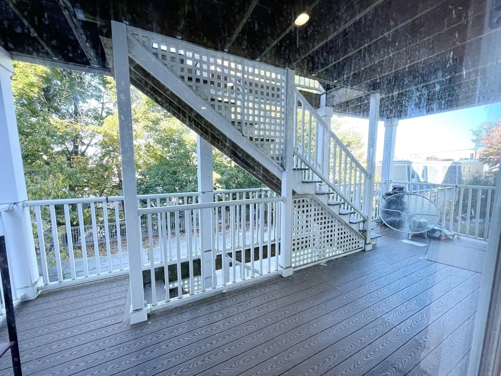 21 Iroquois, Mission Hill