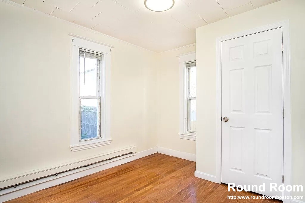 28 Moreland St, Winter Hill