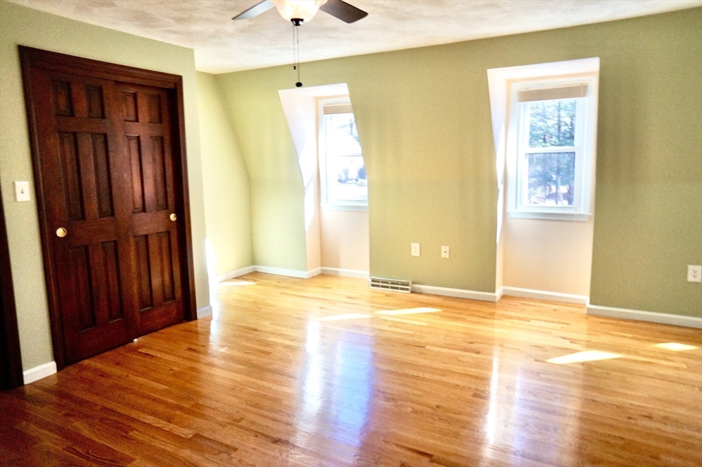 203 Wellman Ave, Chelmsford