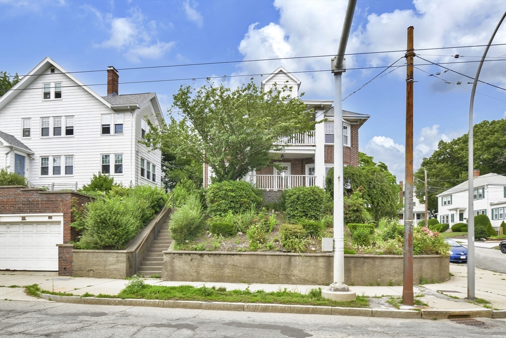 404 Mount Auburn, Watertown