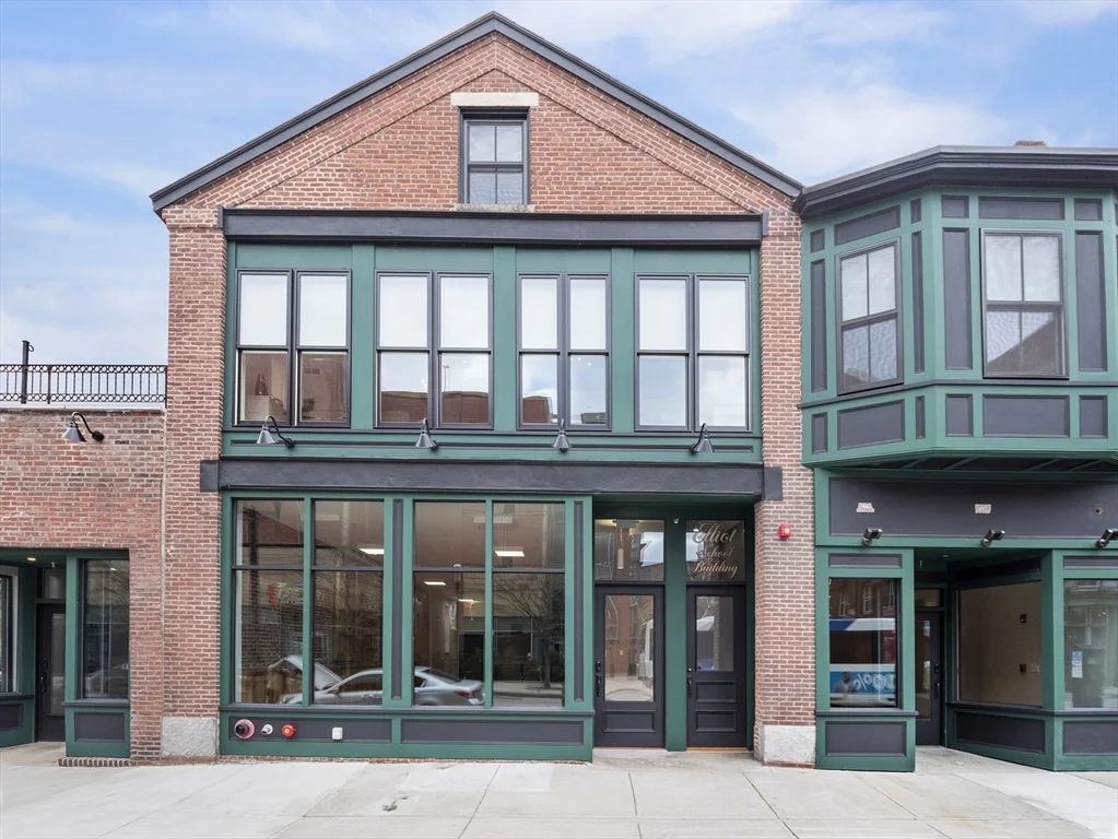 140 Middlesex, Downtown
