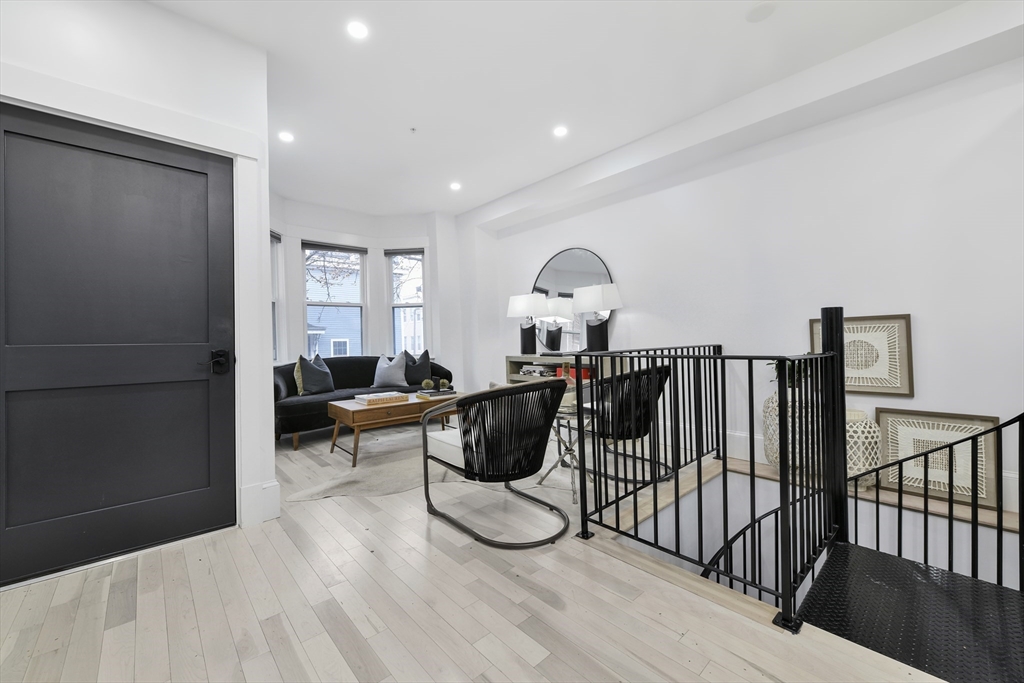 28 Telegraph St, South Boston