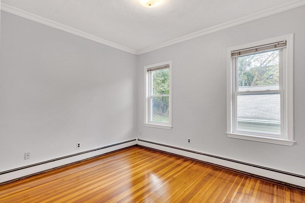 558 Washington St, Brighton