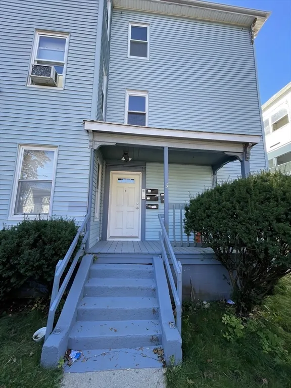 5 Freeland Ter, Worcester