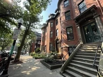 62 W Rutland Sq, South End