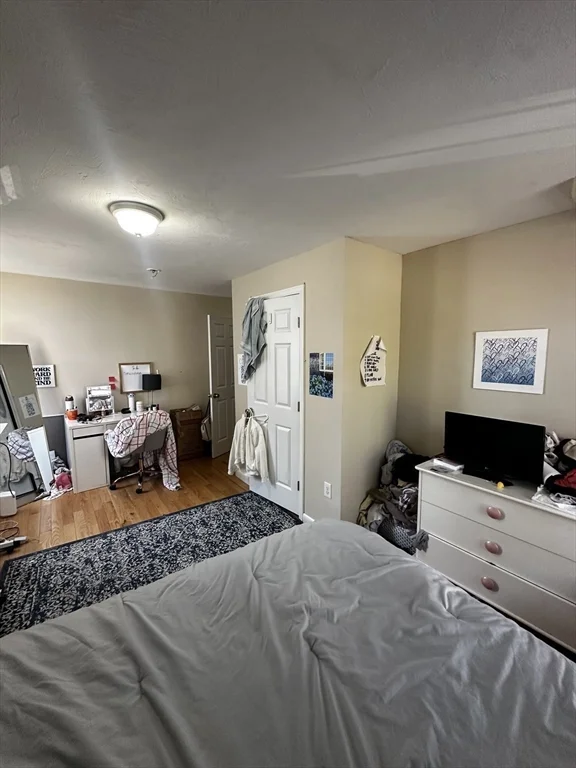 511 E Broadway, South Boston
