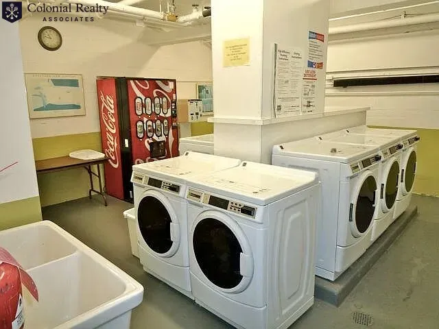 101 Monmouth St, Longwood