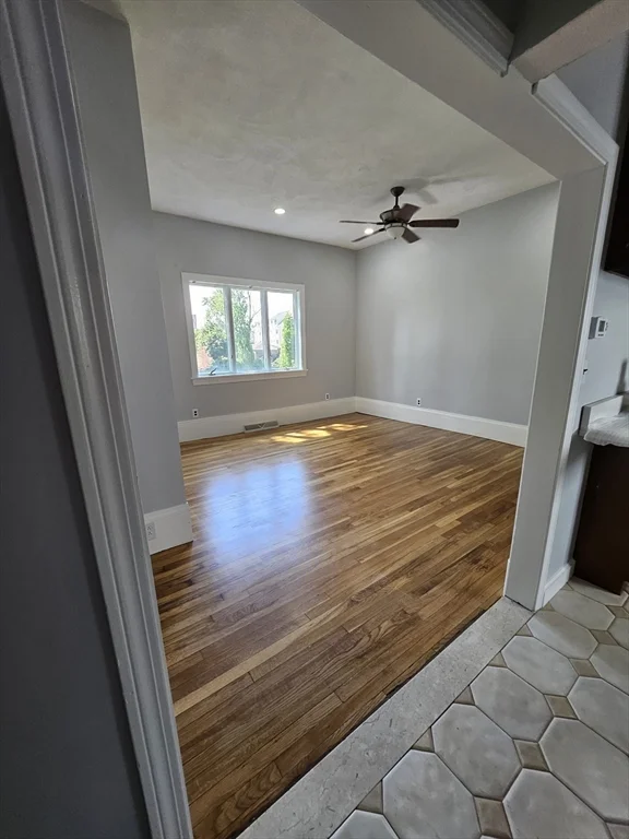 25 Hatch St, Everett