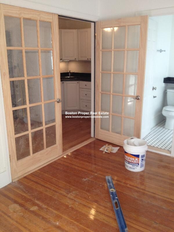 64 Hemenway St, Fenway