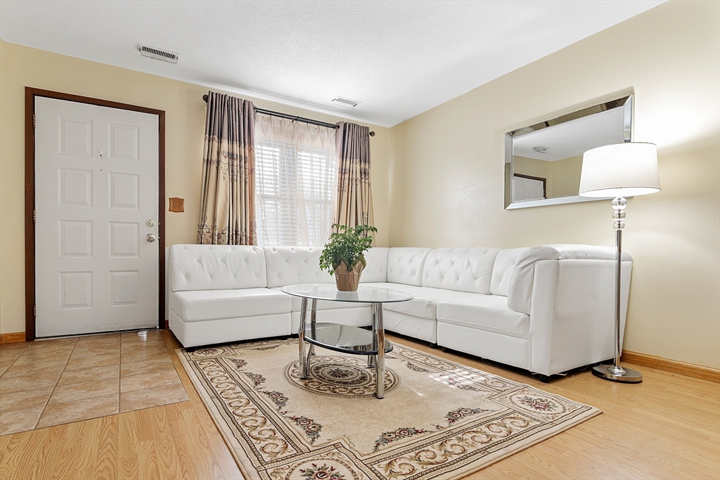 38 Rocky Nook, Malden