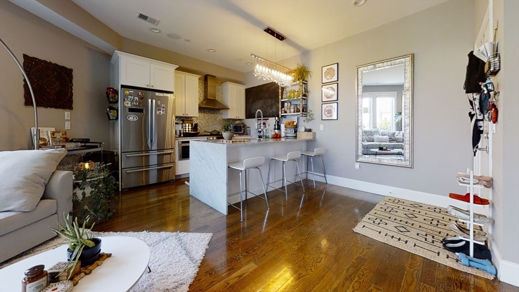 275 Old Colony Ave, South Boston