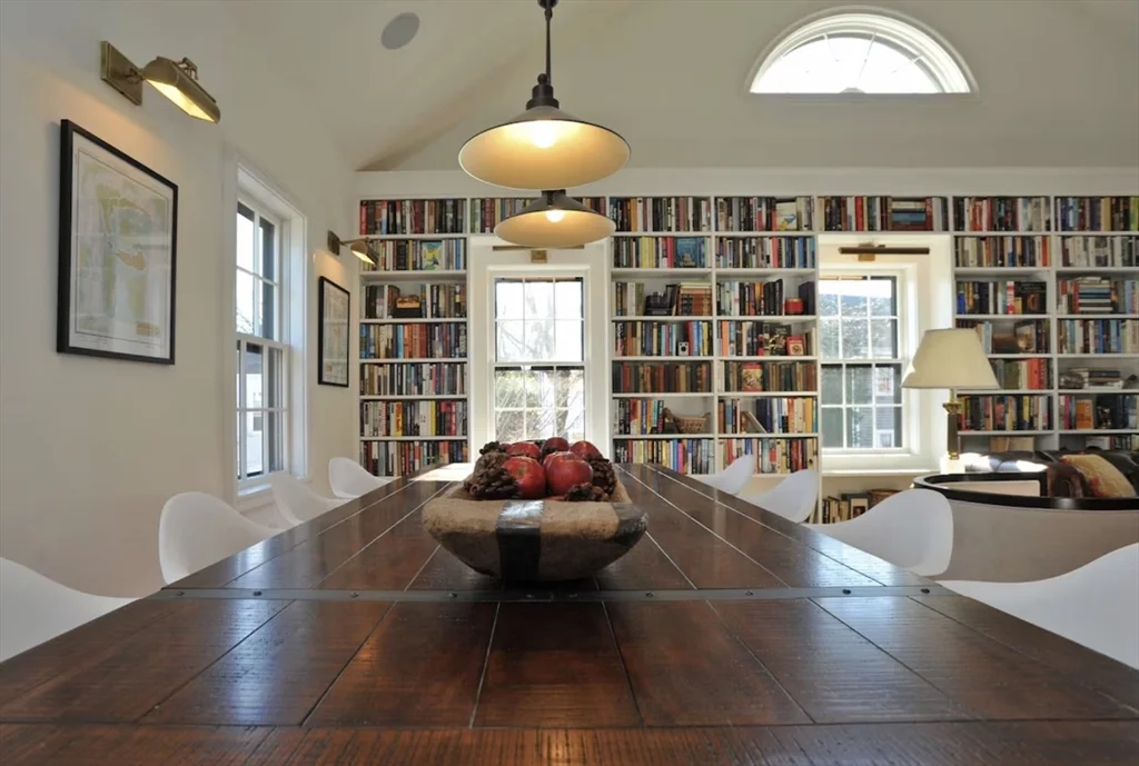 25 Broad St, Nantucket