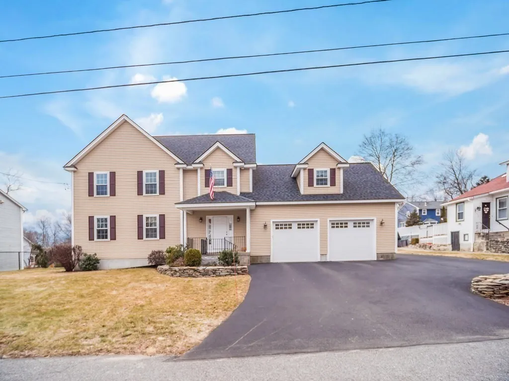 15 Spencer St, Methuen