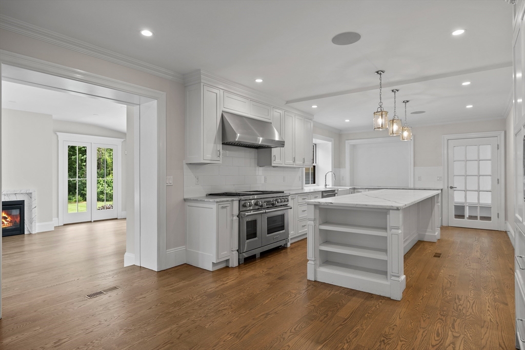 53 Heather Ln, Needham