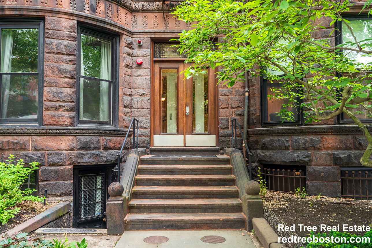 379 Commonwealth Ave, Back Bay