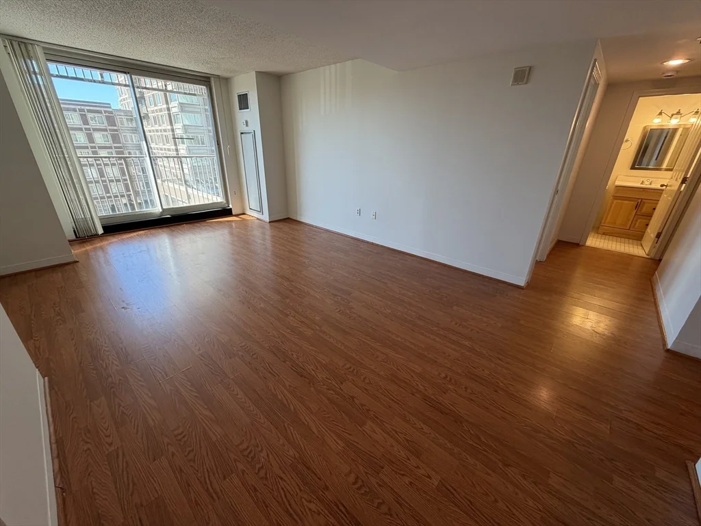 10 Museum Way, East Cambridge