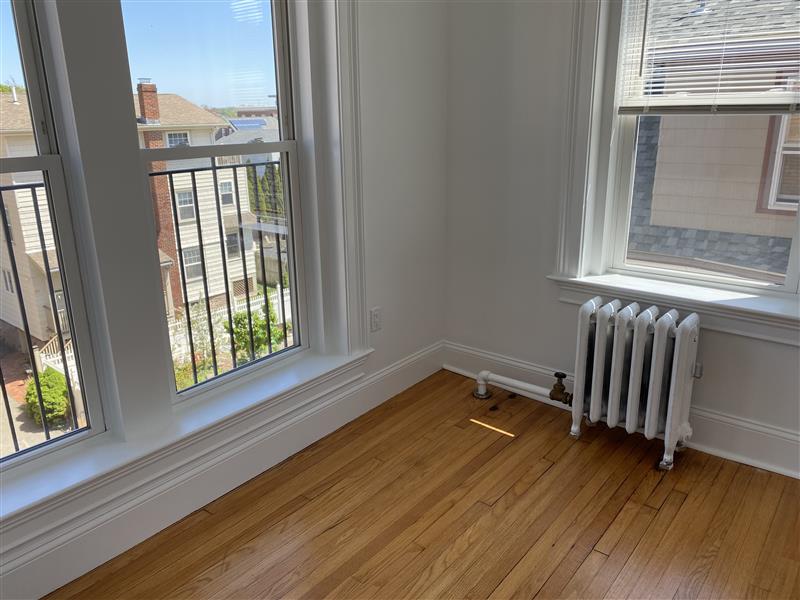 172 Maple St, Malden