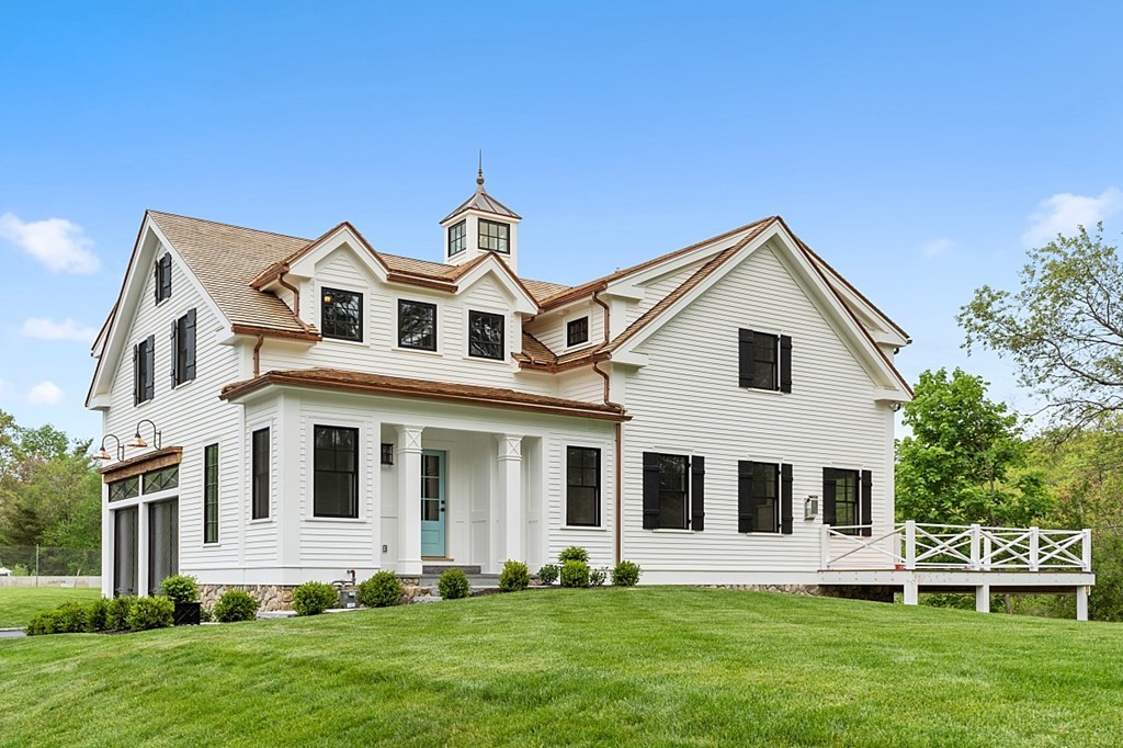 24 Mccallar Ln, Concord