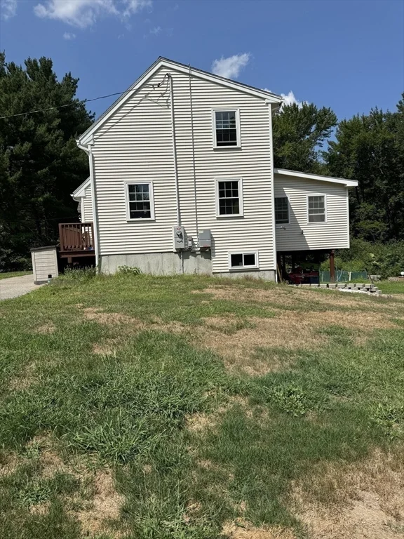 8 Heritage Rd, Pelham