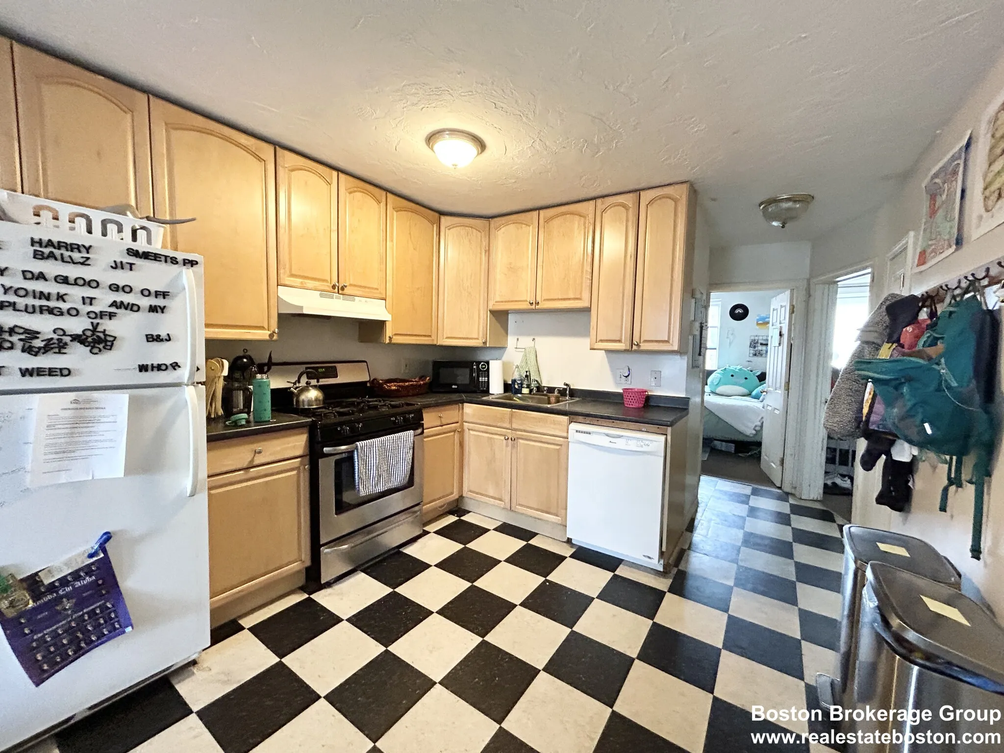 90 Hammond St, Roxbury