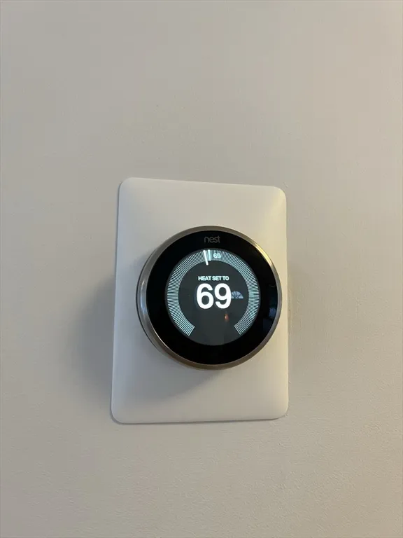 90 Monument, Medford