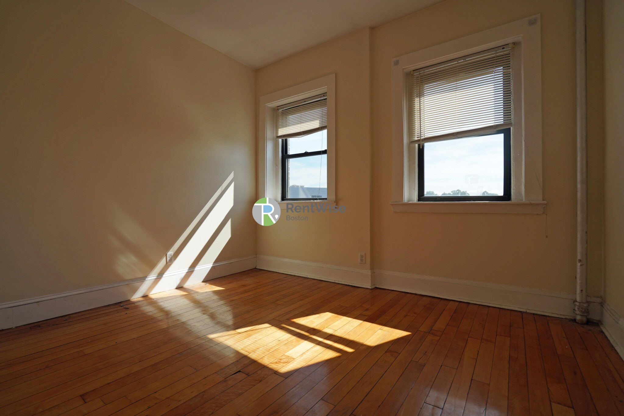 1216 Commonwealth Ave, Brighton