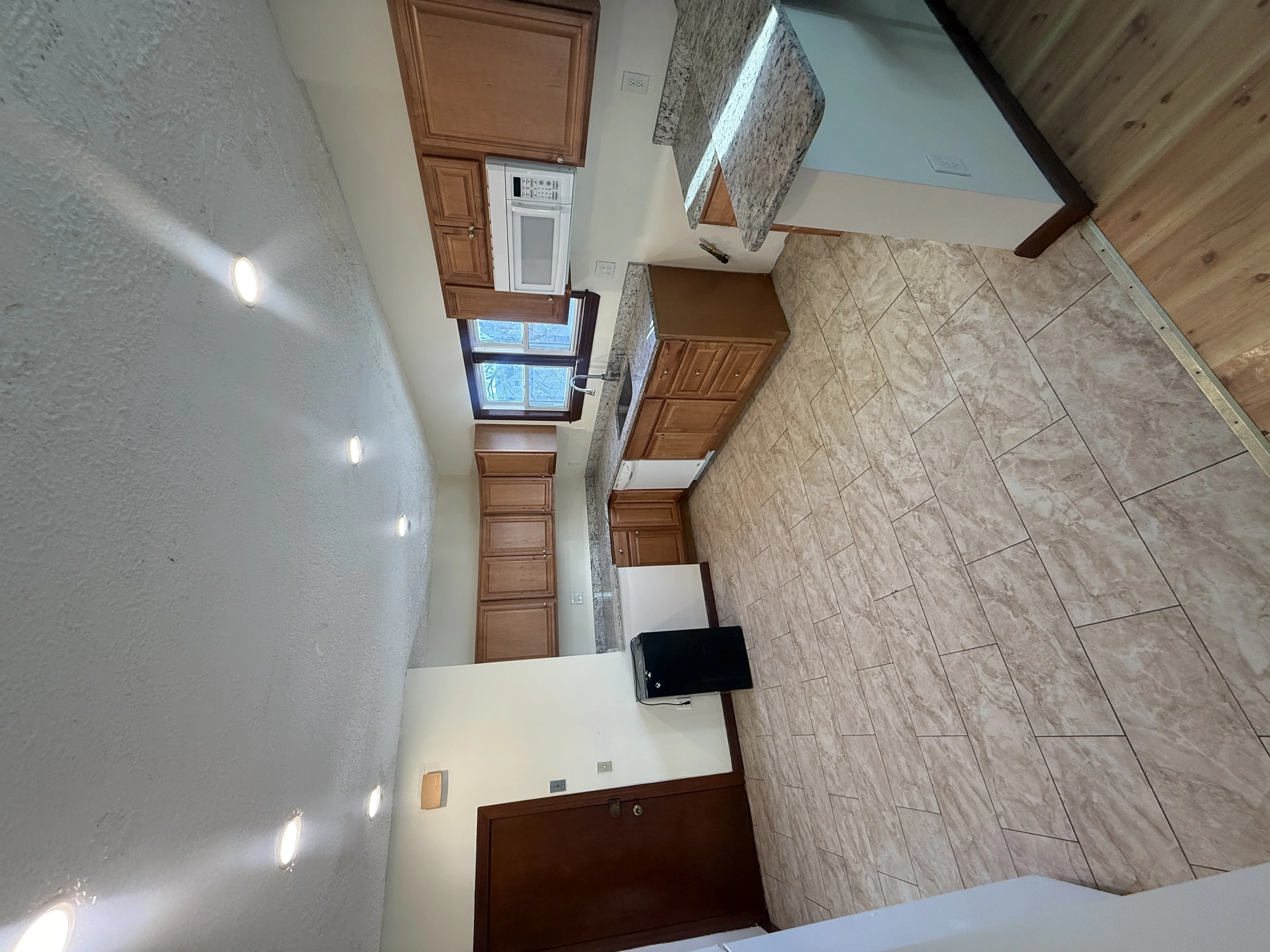 569 Main St, South Medford