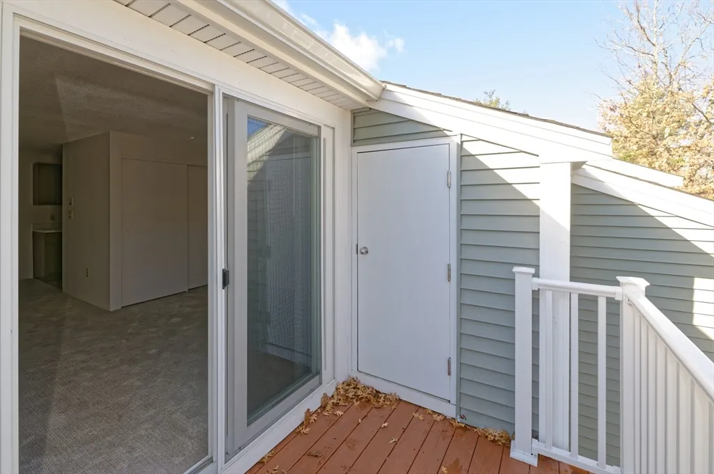 3 Post Oak Ln, Natick