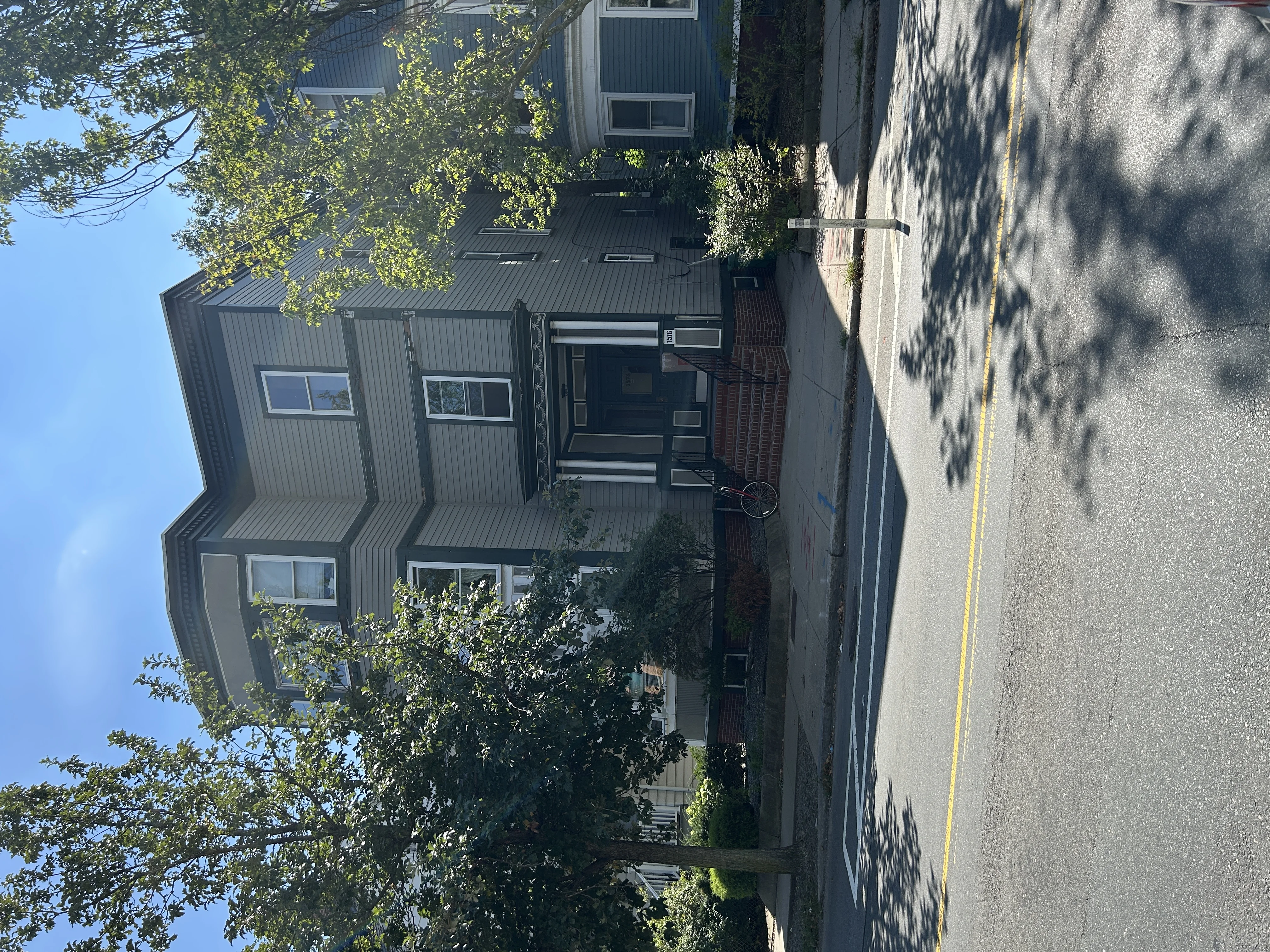 1576 Cambridge St, Mid-Cambridge