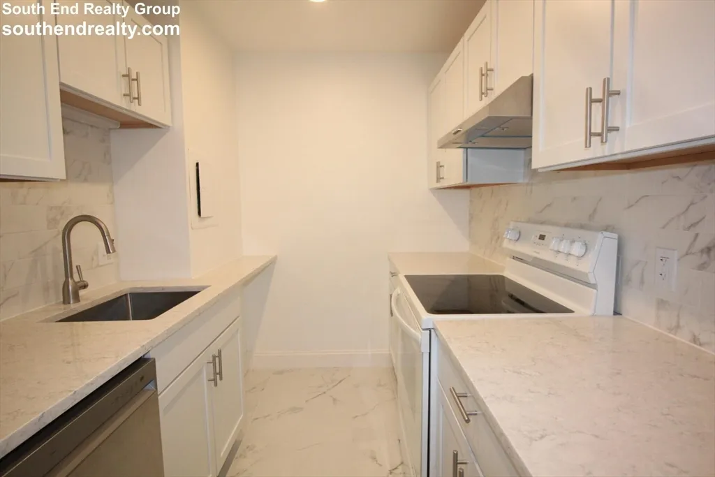 277 Beacon St, Back Bay