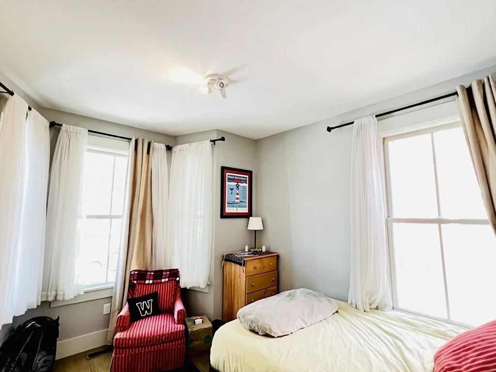 15 Boardman St, Central Square