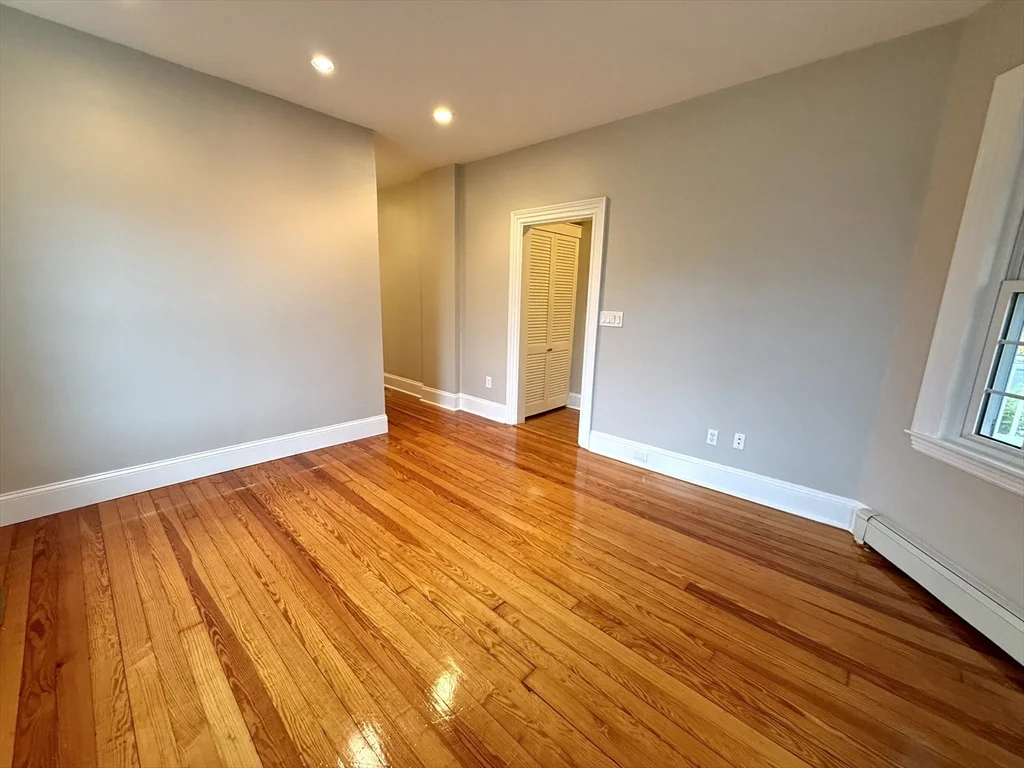 89 Grove St, Belmont