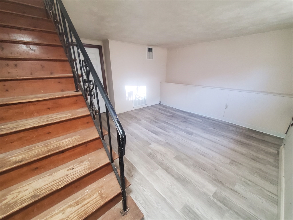 174 Pine St, Holbrook