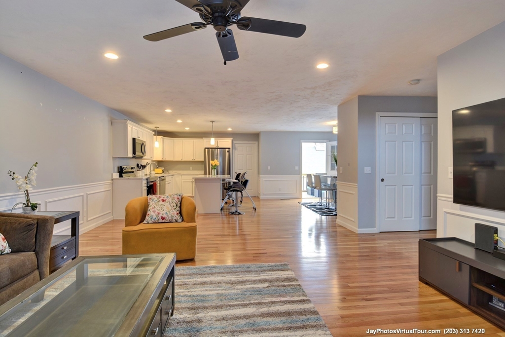 110 Apricot St, Webster Square