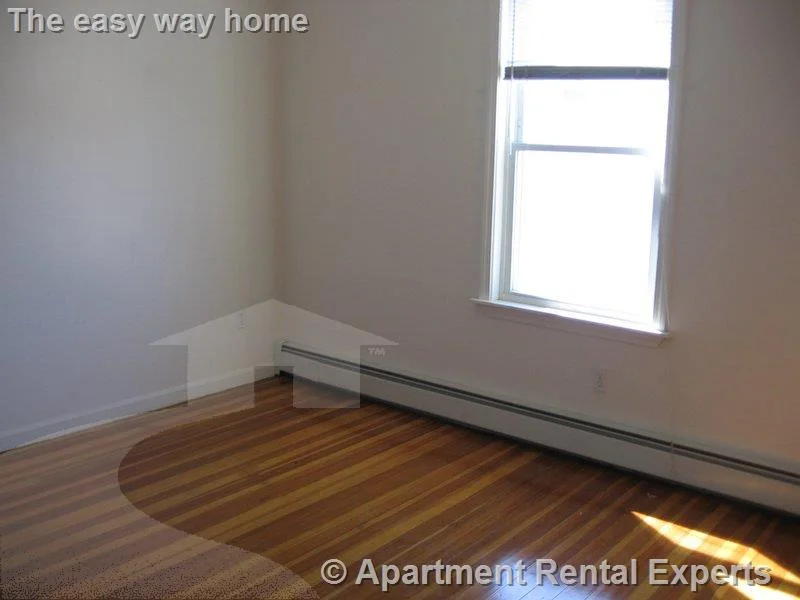 8 Pearl St, Tufts