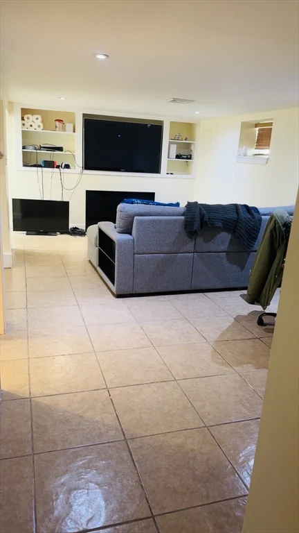 48 Trapelo, Brighton