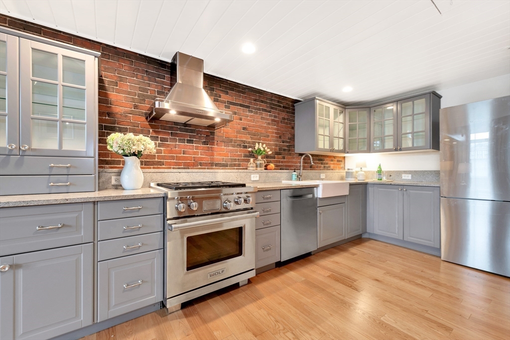 75 Fulton, Waterfront