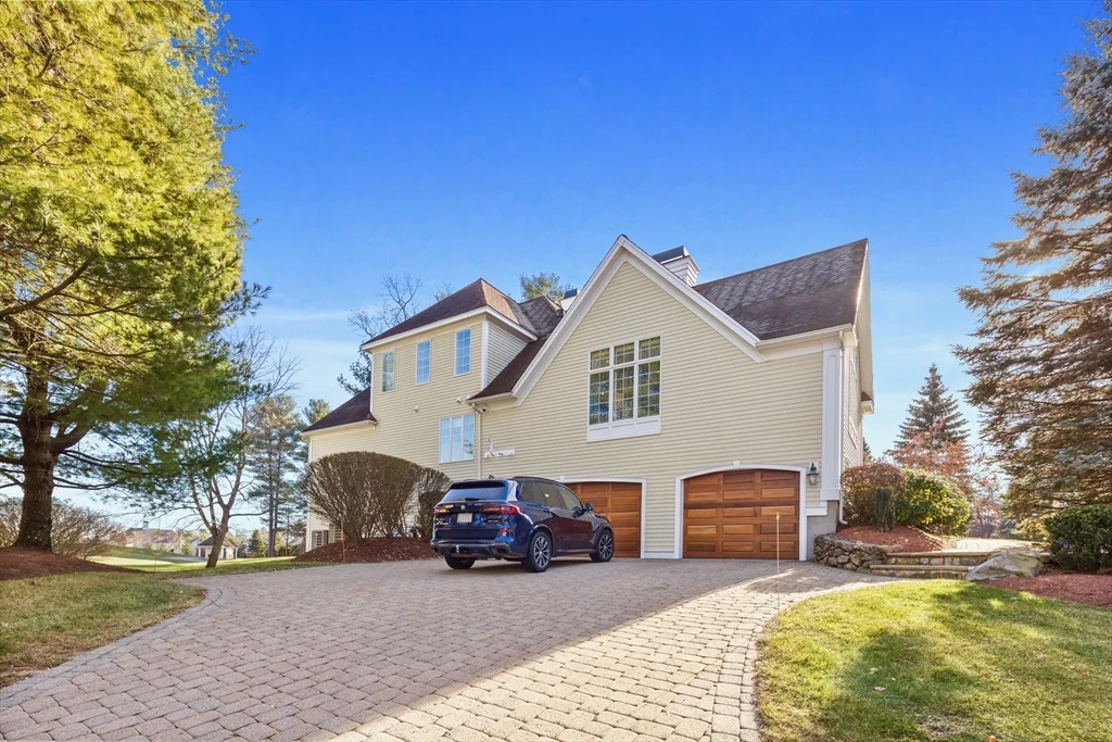 7 Bobby Jones Dr, Andover