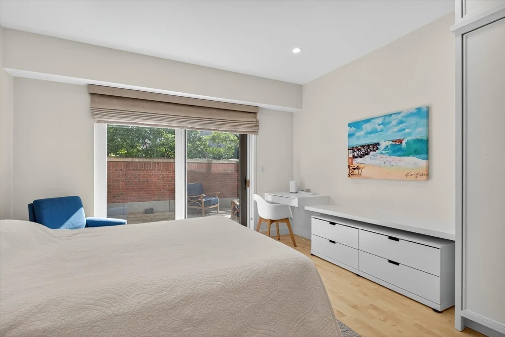 10 Bowdoin St, Beacon Hill